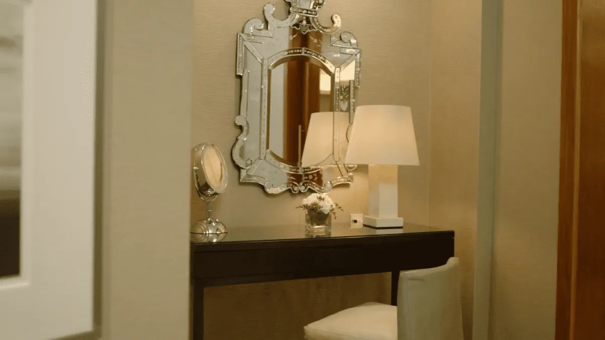 venetian chairman suite dressing table