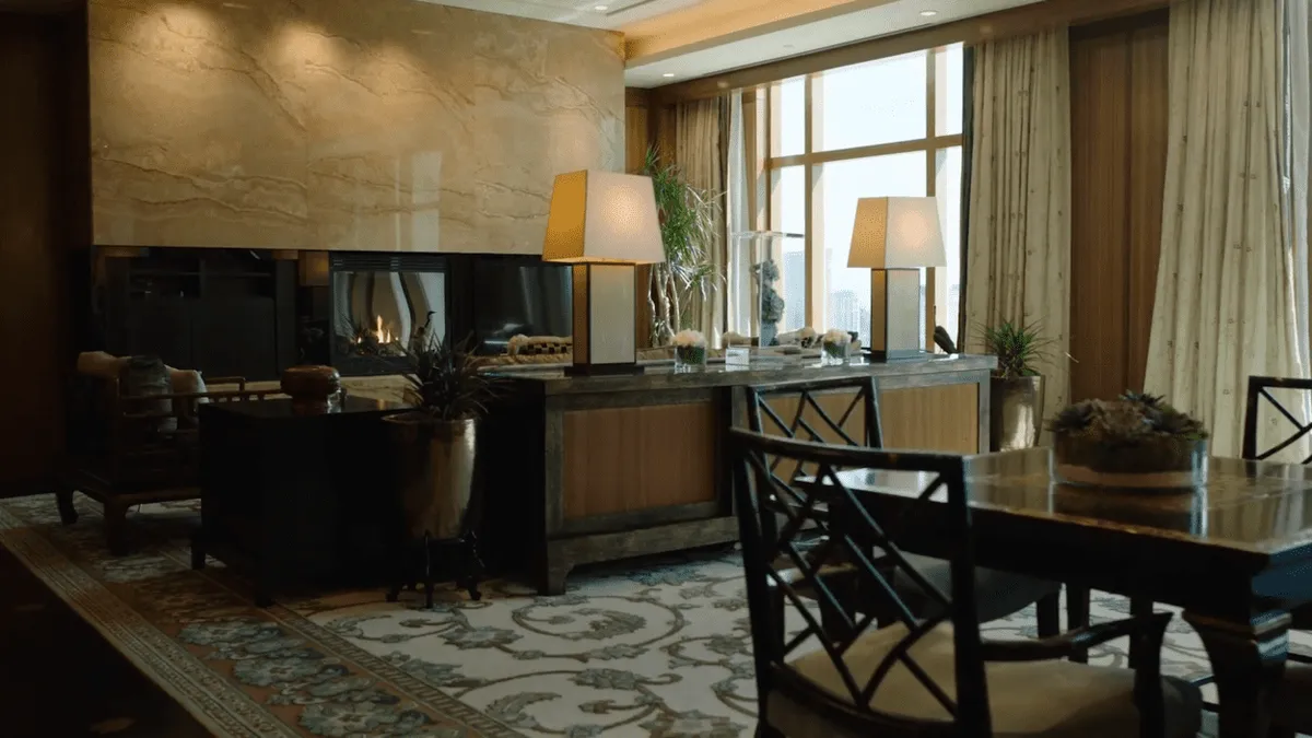 venetian chairman suite living room area