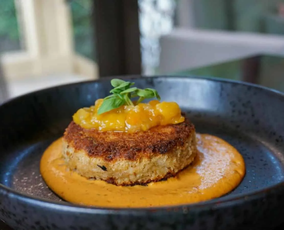 Crab cake at La Cave