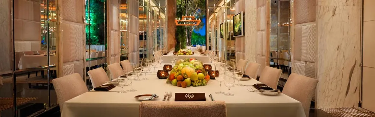 Dining and Bar at SW Steakhouse Wynn