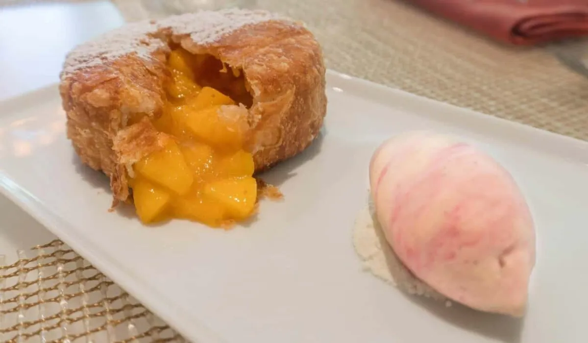 fried peach pie