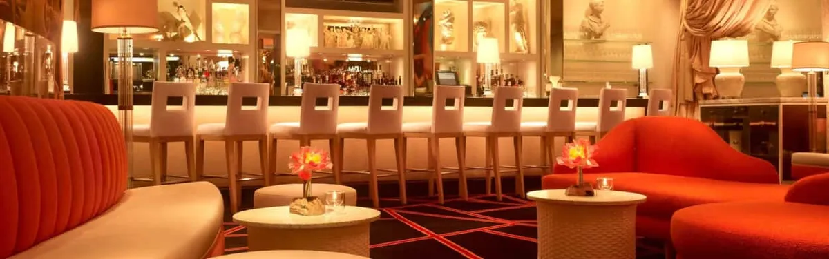 Lakeside Bar