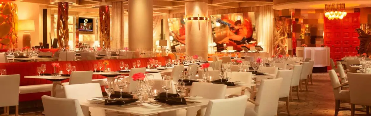 Lakeside Dining