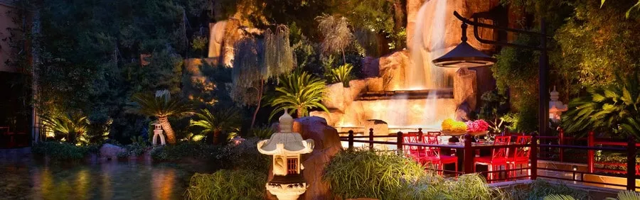 Mizumi Outdoor Dining
