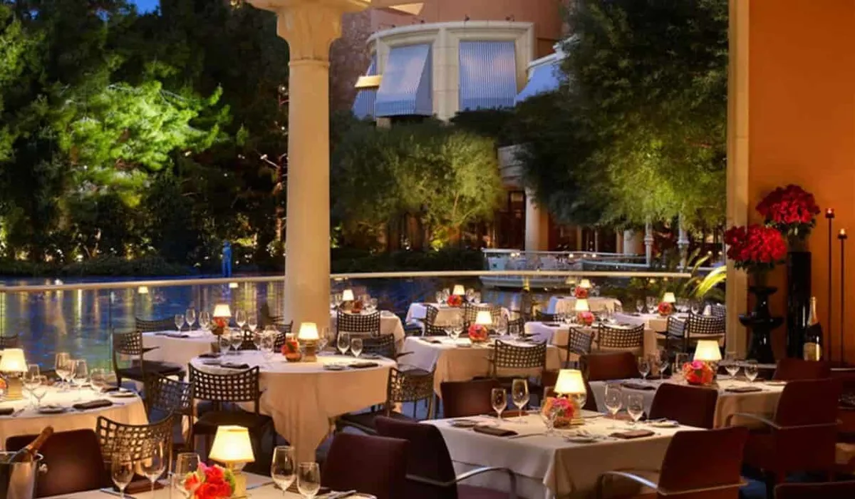 Outdoor Dining at SW Steakhouse Wynn