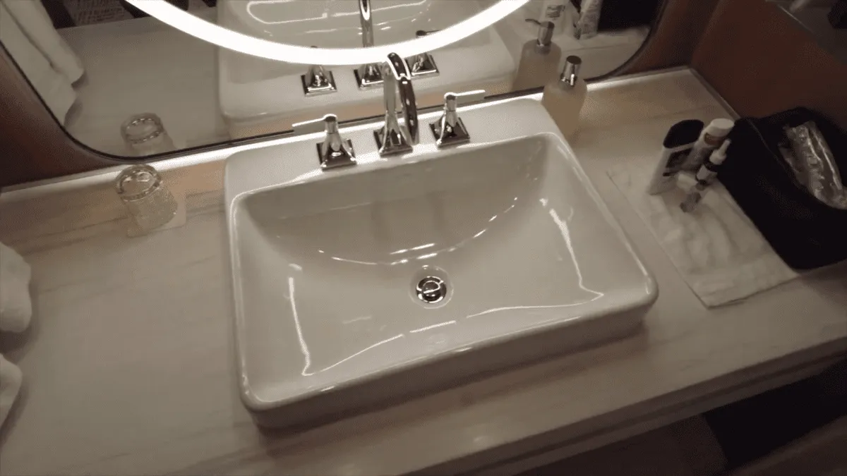 Parlor Suite’s Bathroom Wash Basin