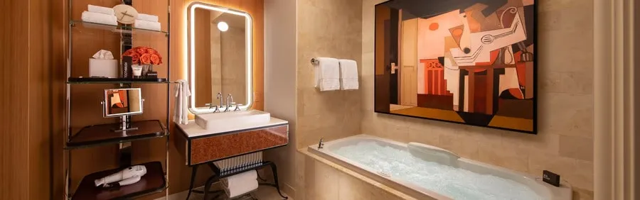 Wynn Tower Executive Suites bathroom