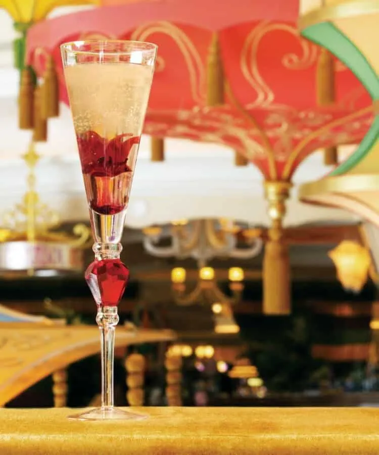 BUBBLES & BUMP Signature Sips