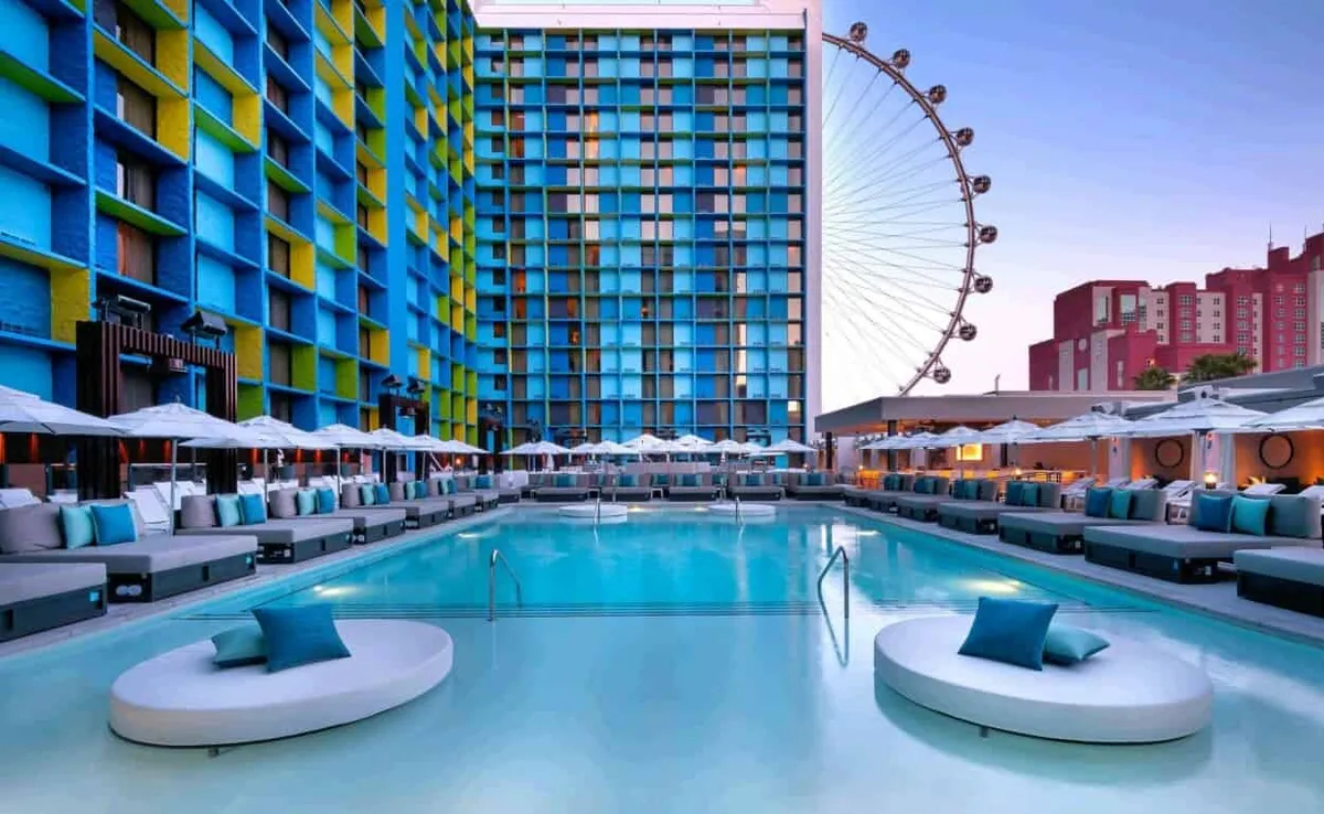 LINQ Pool