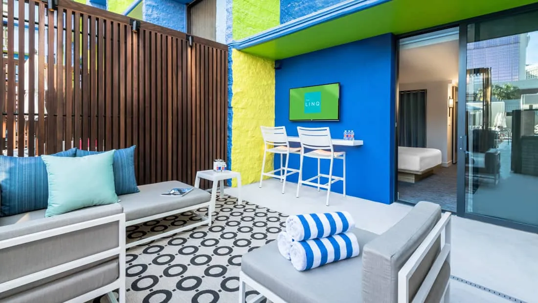 LINQ Pool Cabanas Room