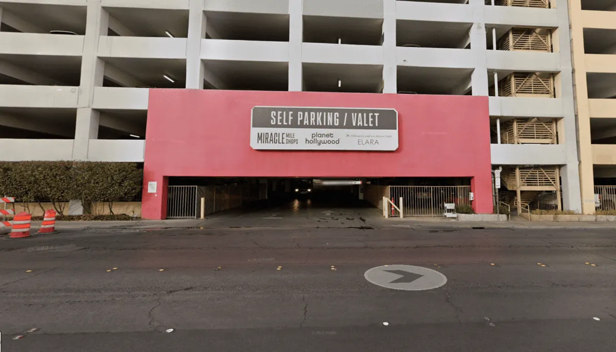 pros and cons valet parking at Planet Hollywood miracle mile