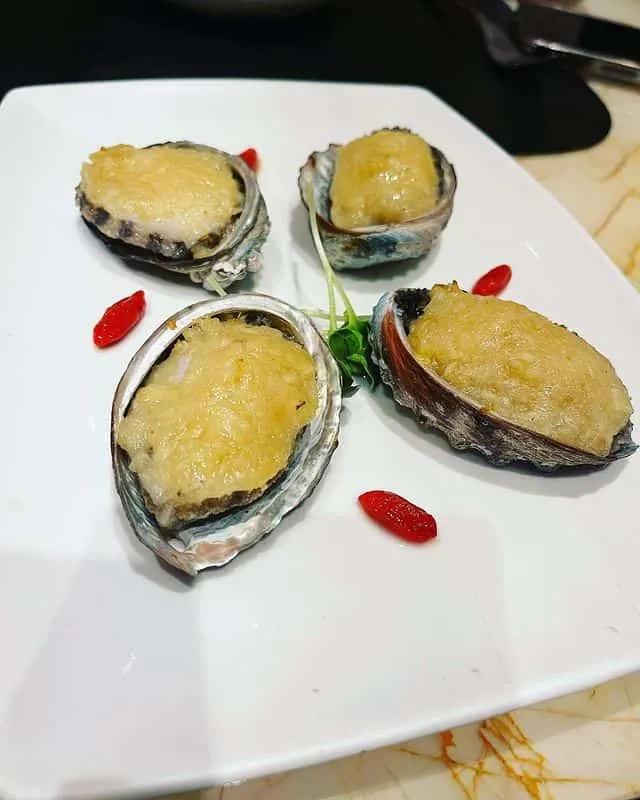 Sliced Abalone, Vegetable & Tofu