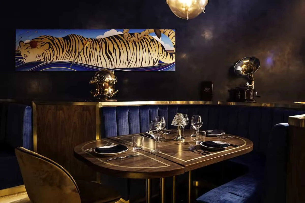 Barrys Downtown Prime Table