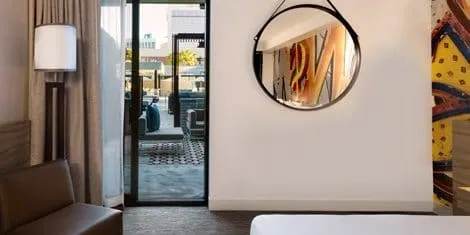 Deluxe Poolside Room