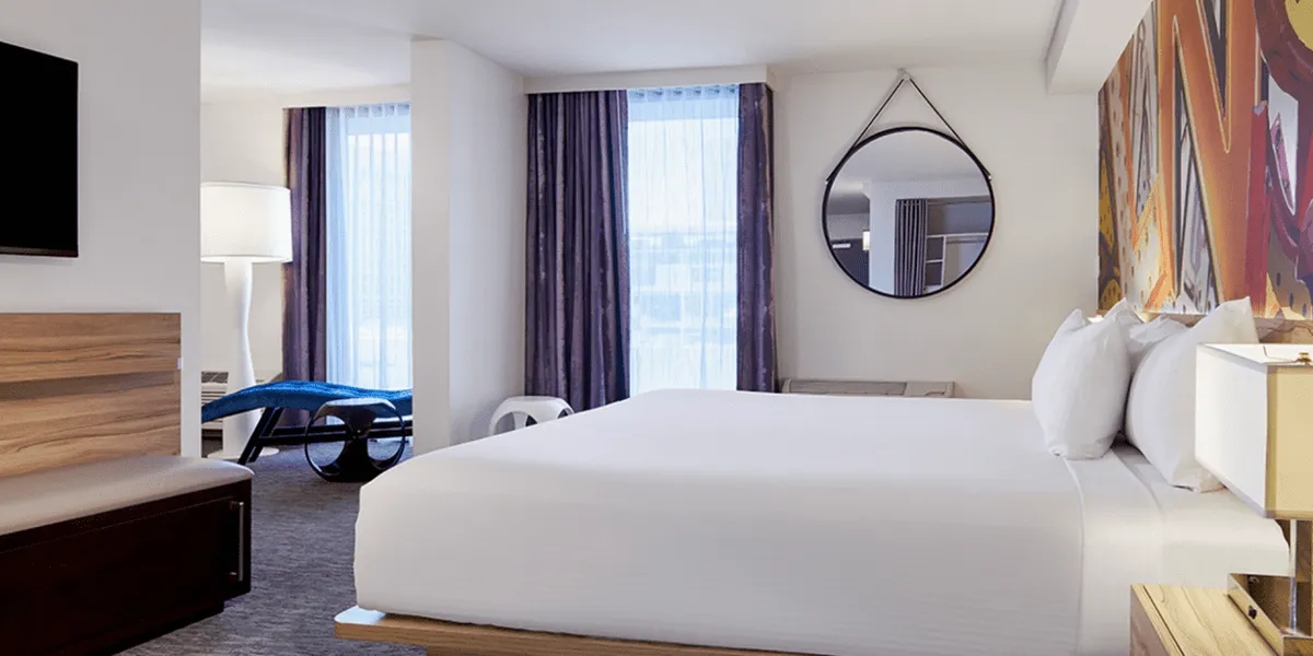 King Junior Suite Bedroom