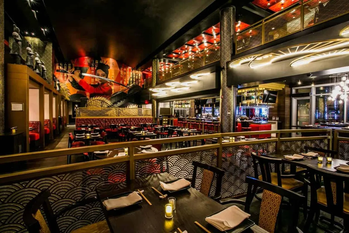 PF Chang’s Planet Hollywood Atmosphere
