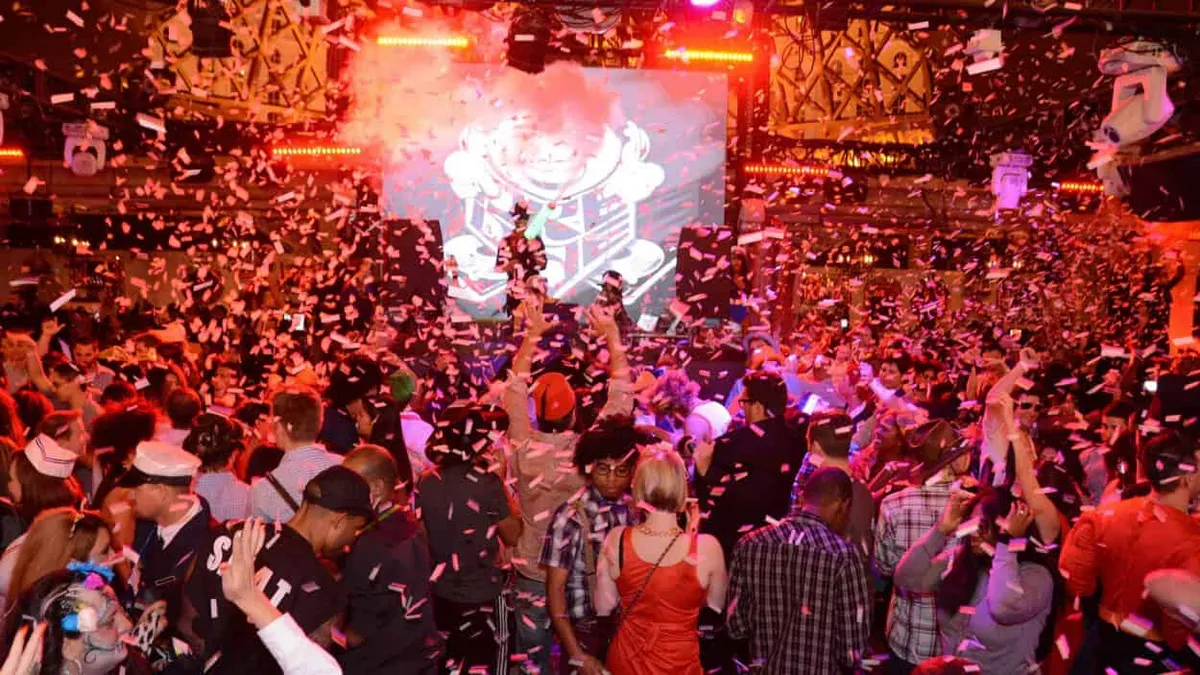 Planet Hollywood Bar Party