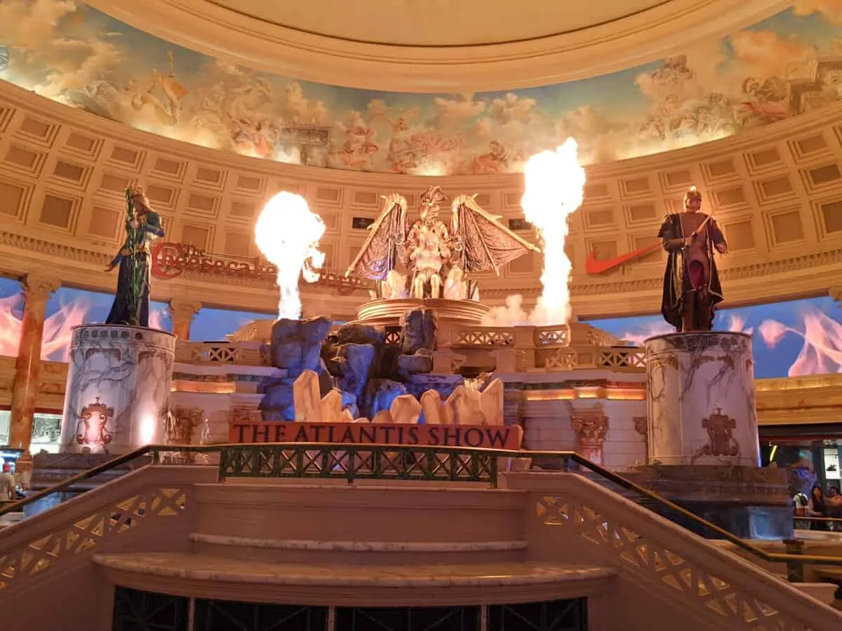 Atlantis Show at Forum Shop