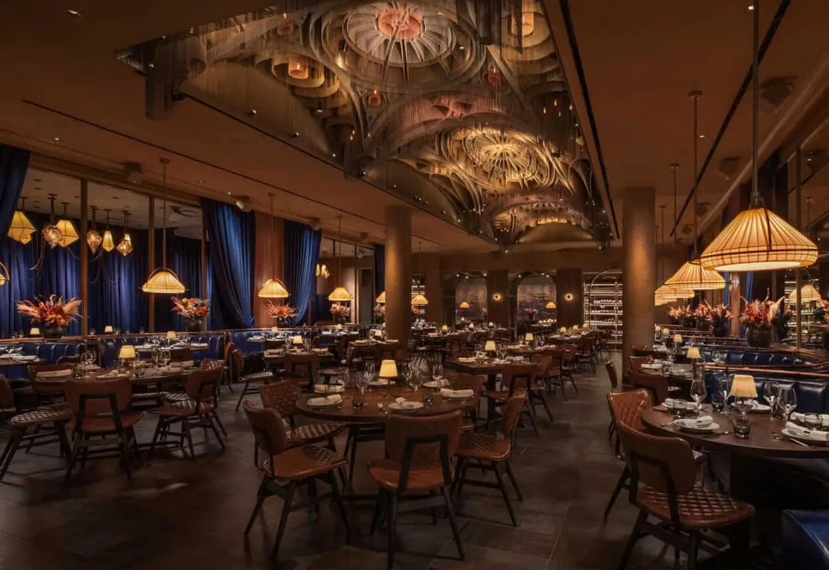 Cathedrale Dining Area