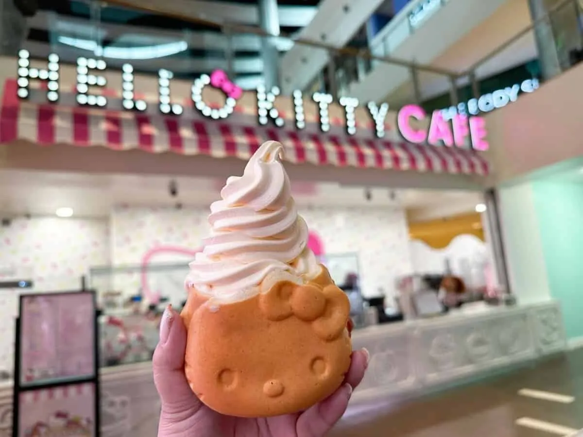 Hello Kitty Cafe