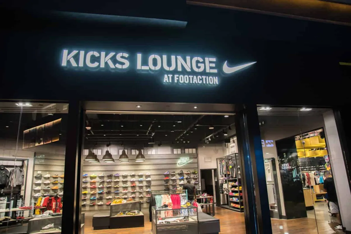 Kicks Lounge