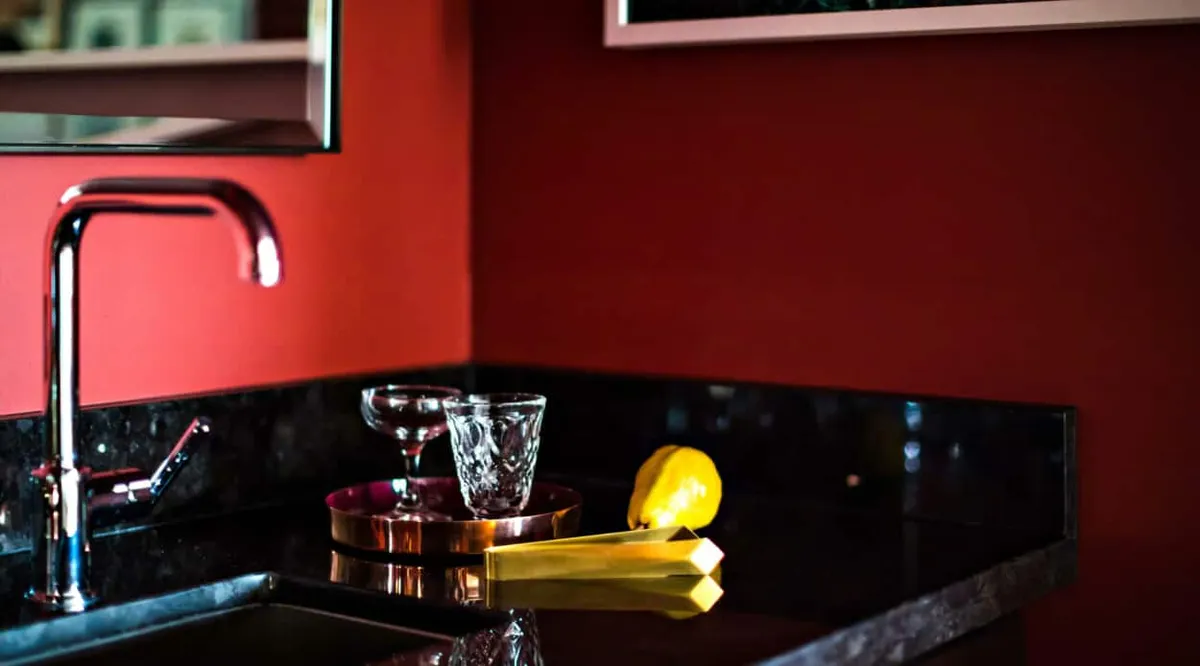 Nightingale Suite Wet Bar