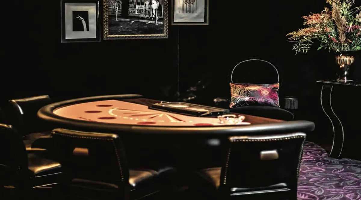 nomad casino table game