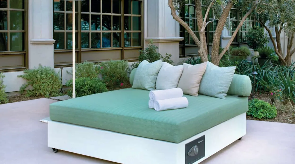 Park MGM Daybed