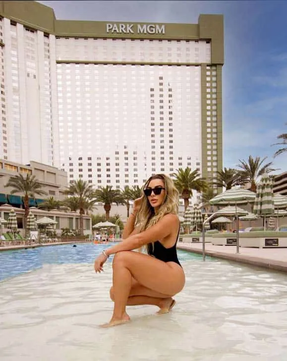 Park MGM Pool Cabana and Daybeds