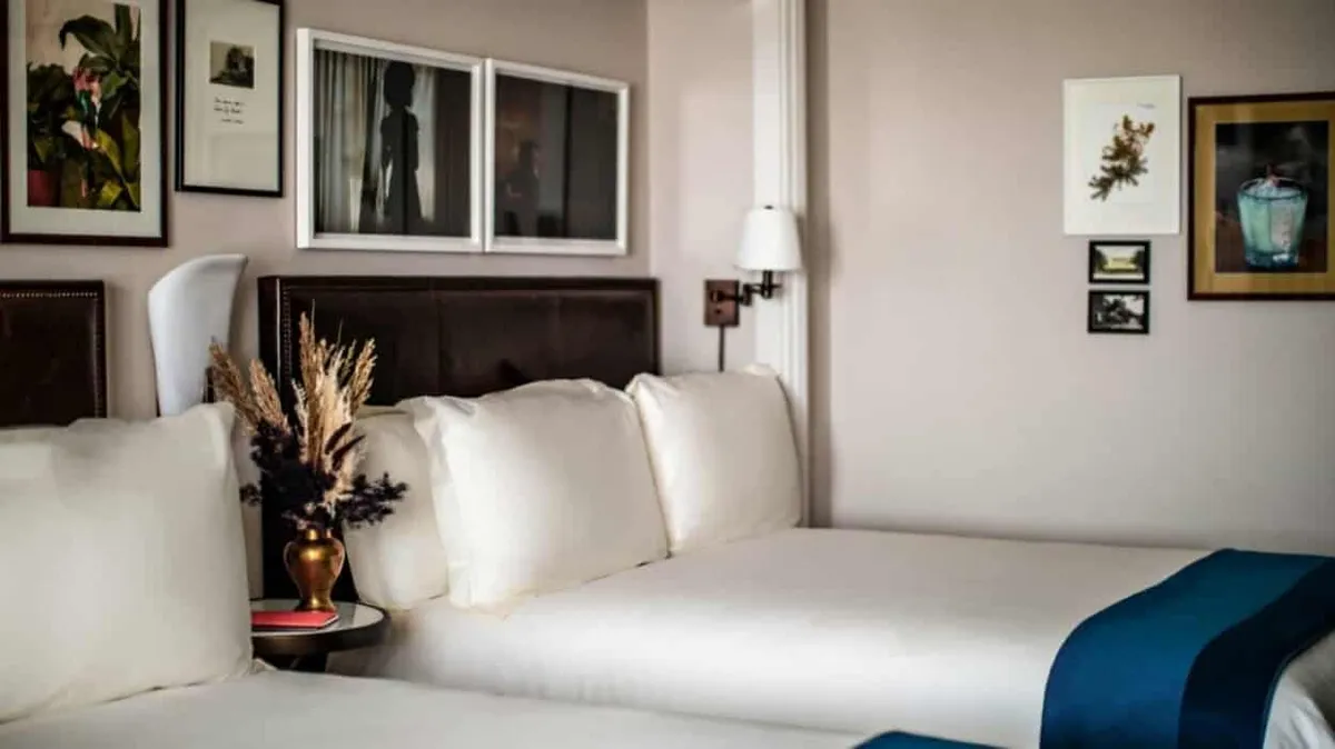 Suite Royale Premiere Bedroom