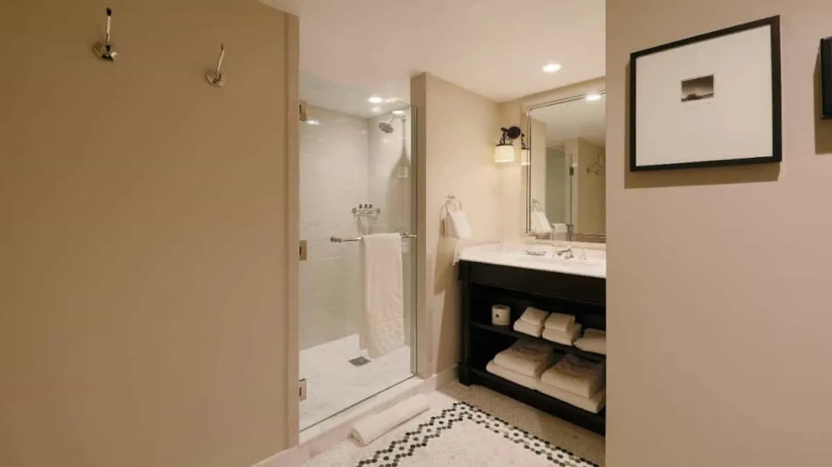 The Grande Suite Bathroom