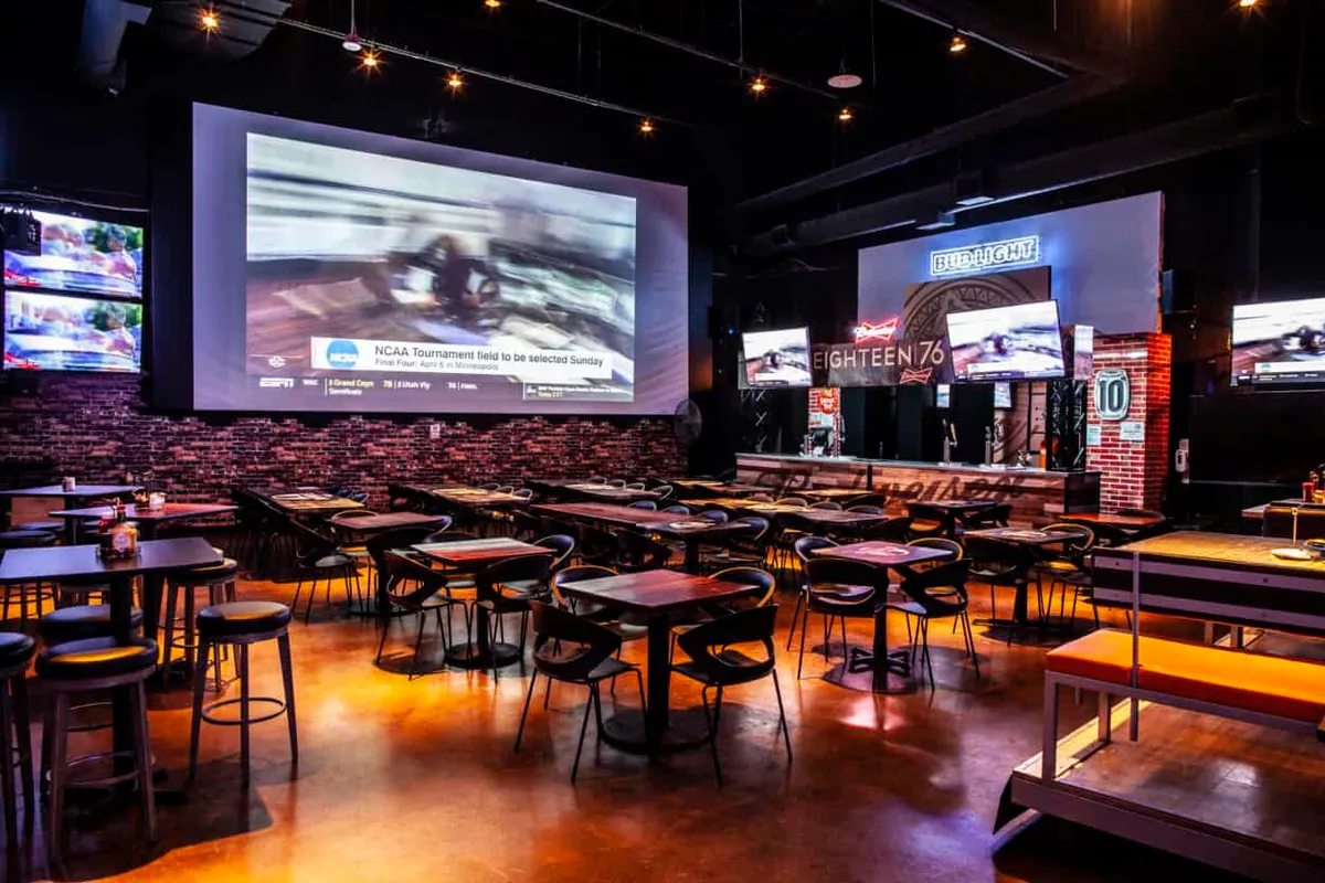 Blondies Sports Bar & Grill Las Vegas