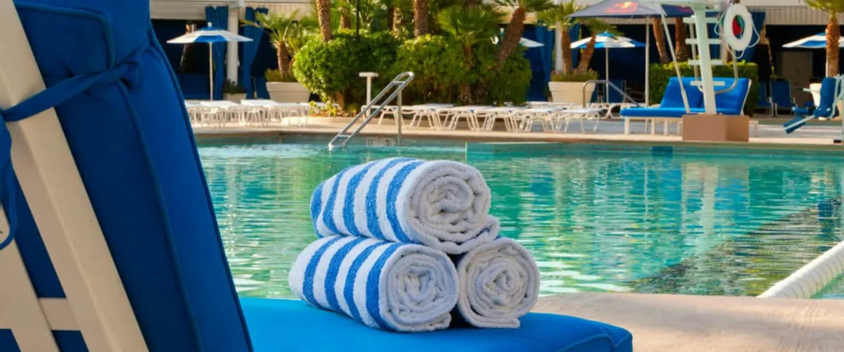 Cabana lounge chair