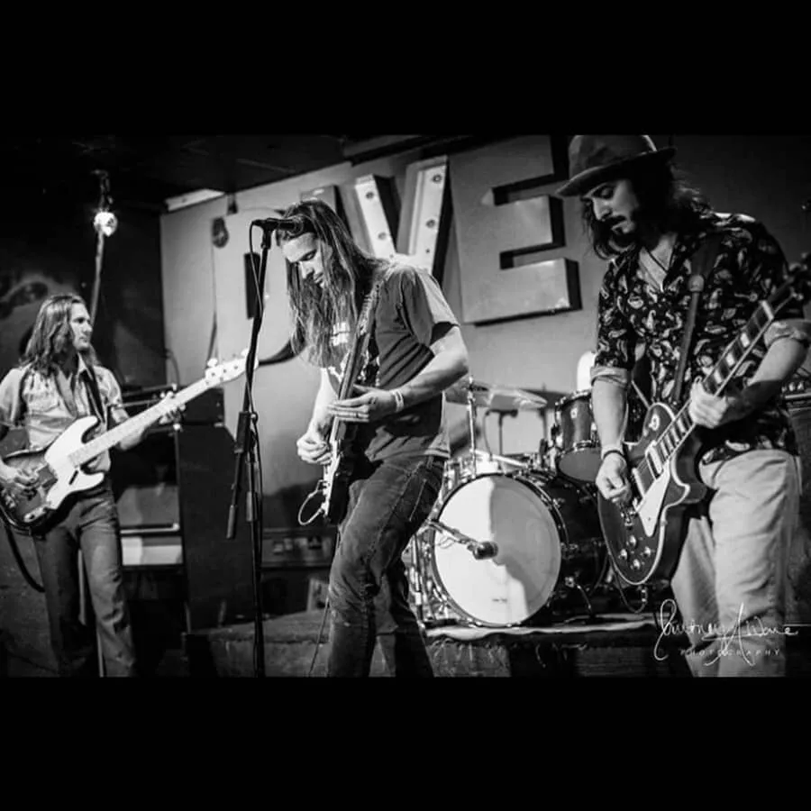 Dive Bar
