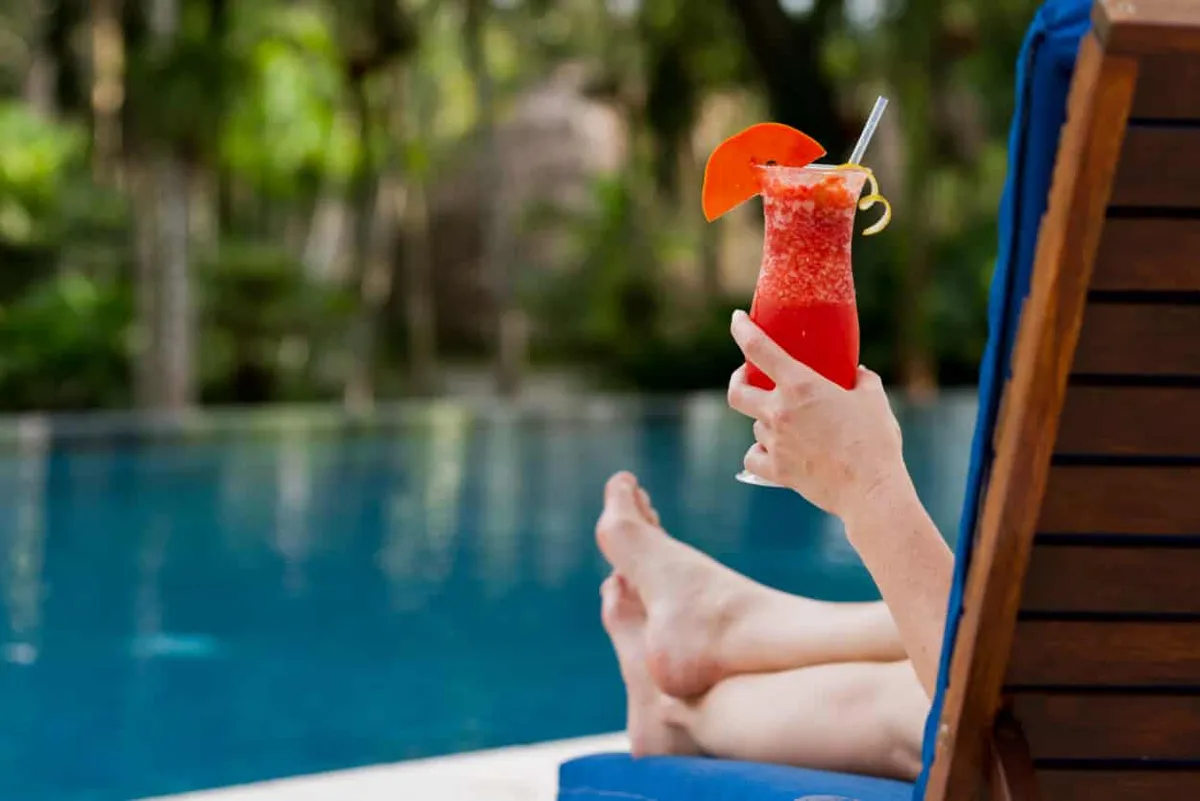 Drinks in Blu Pool