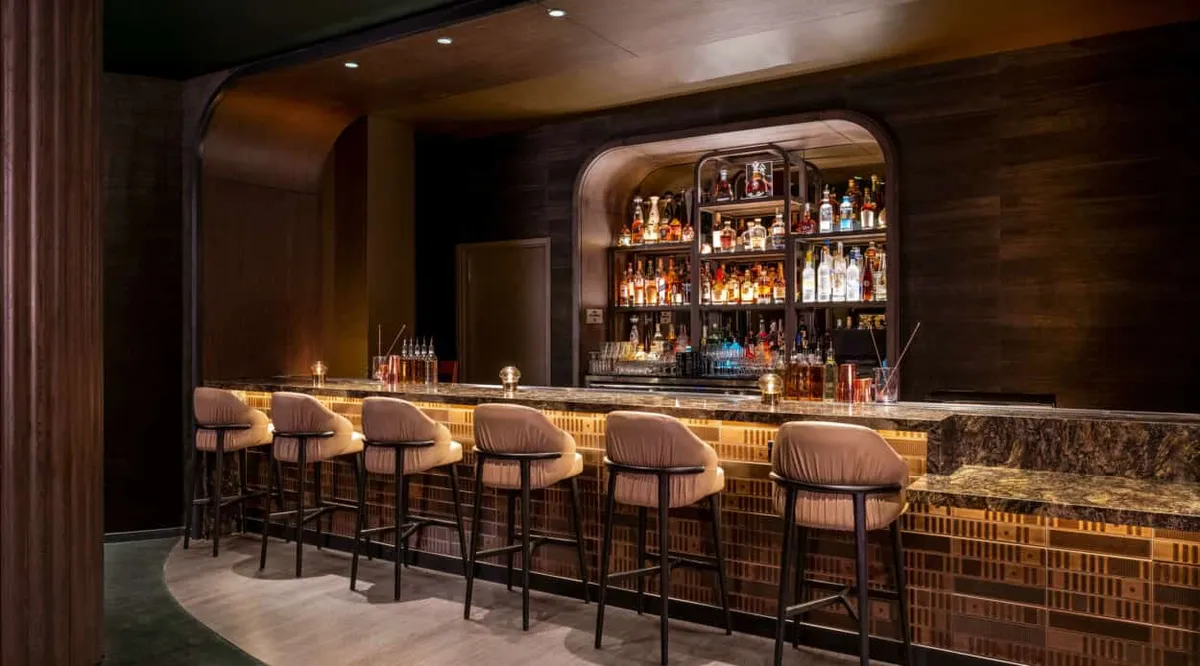 Easys Cocktail Lounge at Aria
