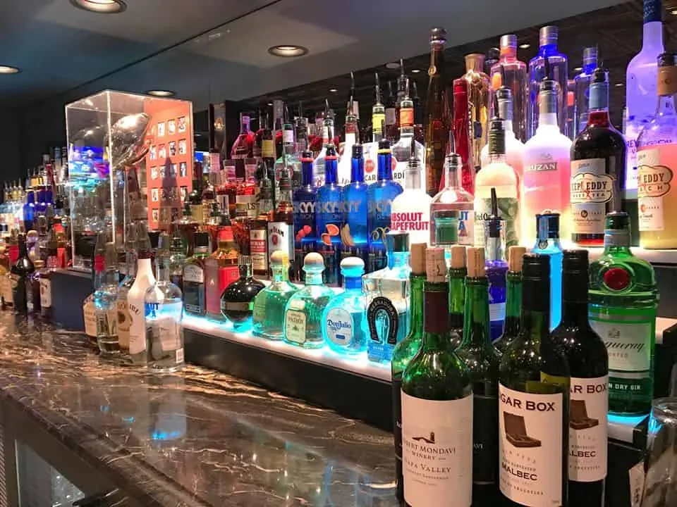 Golden Circle Bar