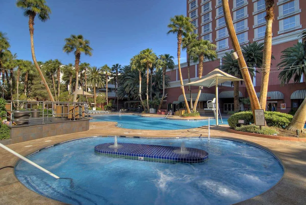 Hot Tub at TI Pool