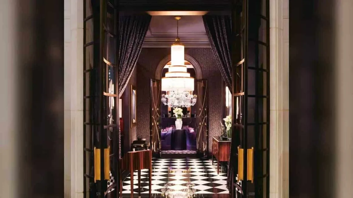 Joel Robuchon Enterance