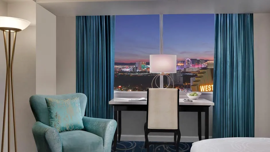 Luxe Double Queen Room City View