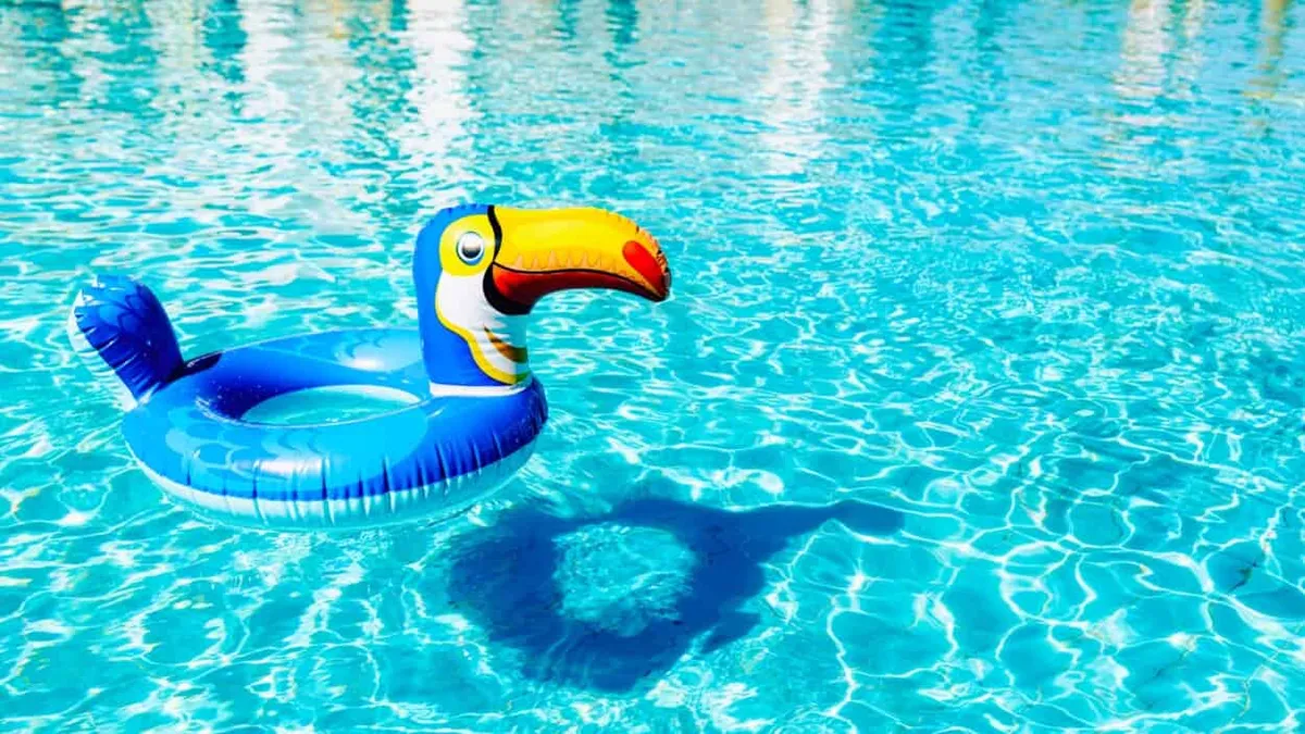 Pool Toys in Blu Pool