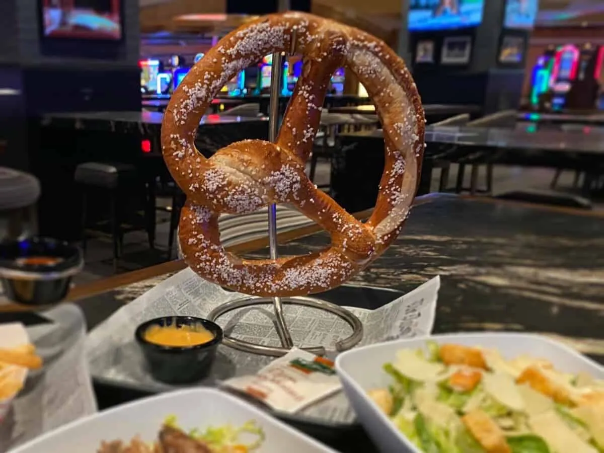 Pretzel at Golden Circle
