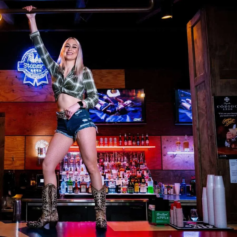 Stoney’s Rockin Country Dance