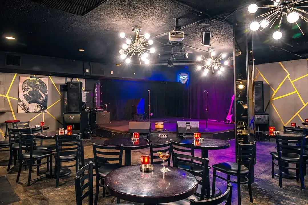 The Sand Dollar Lounge