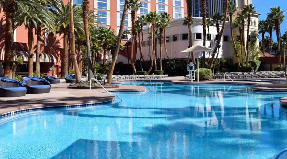 Treasure Island's Pool