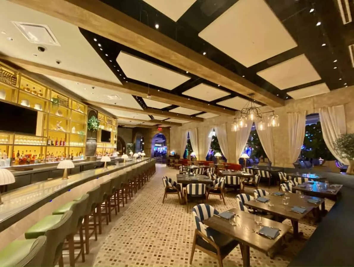 Amalfi Dining Area