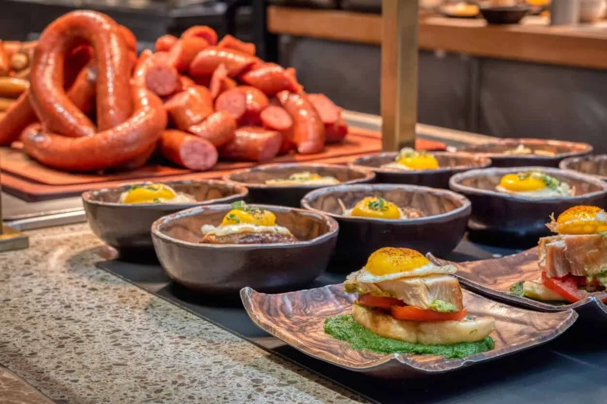 Bacchanal-Buffet Breakfast