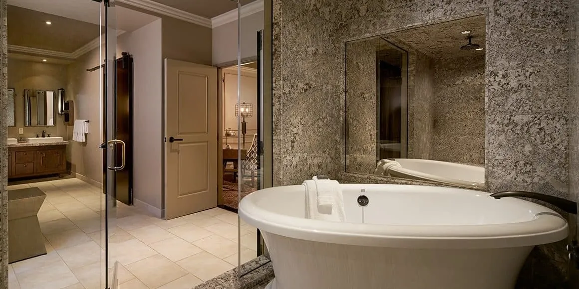 Boulevard Suite Bathroom