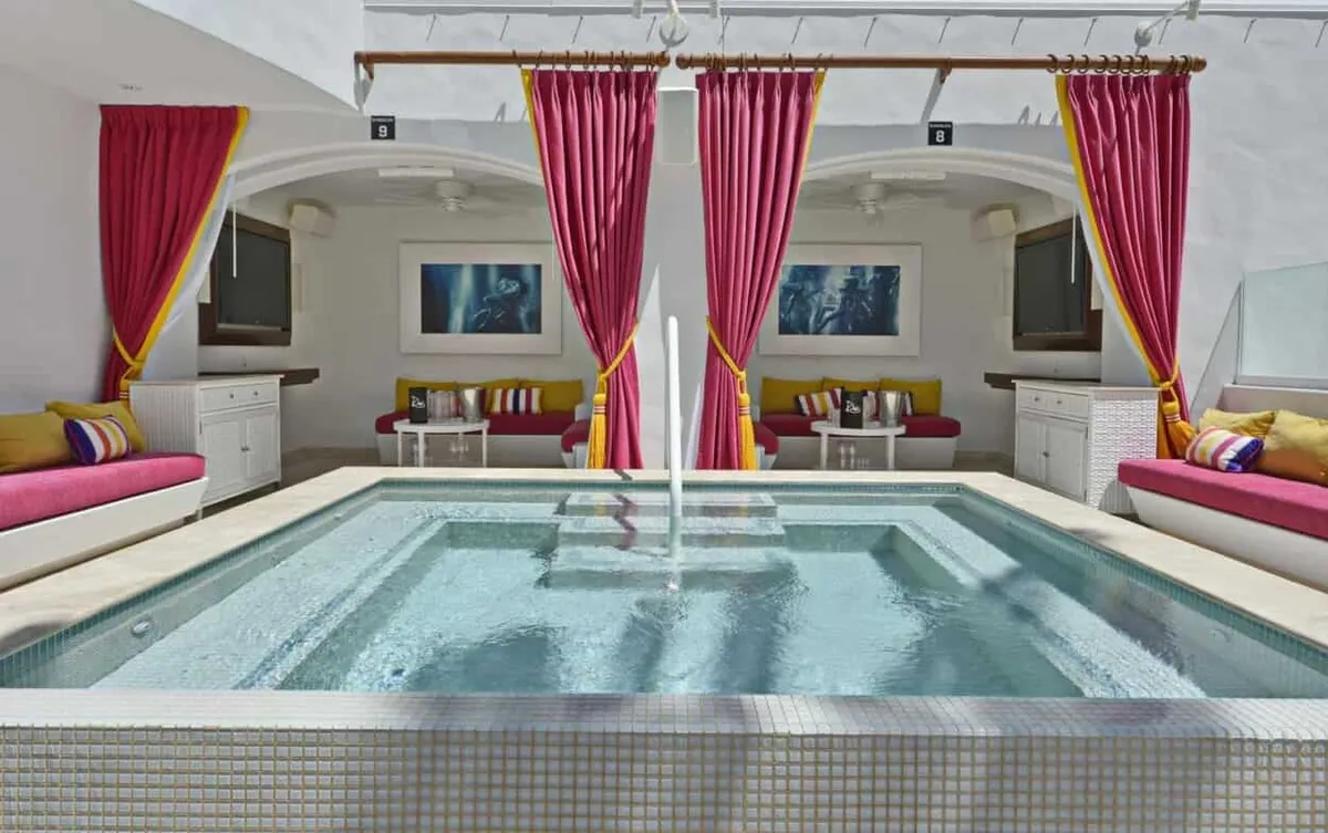 Cabana at Cromwell