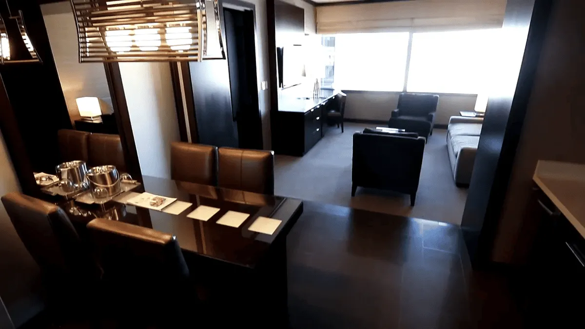 Corner Suite Dining Area